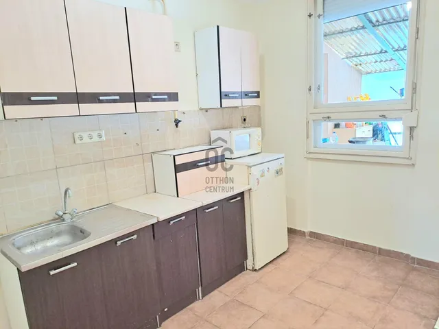 Eladó lakás Kecskemét, Műkertváros 38 nm