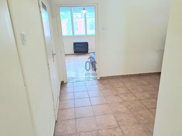 Eladó lakás Kecskemét, Műkertváros 38 nm