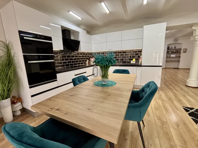 Eladó lakás Kecskemét, Belváros 90 nm