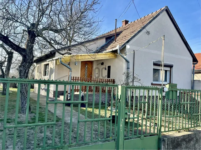 Eladó ház Ballószög 60 nm