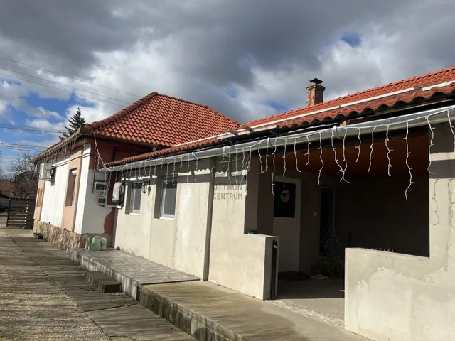 Eladó ház Izsák 143 nm