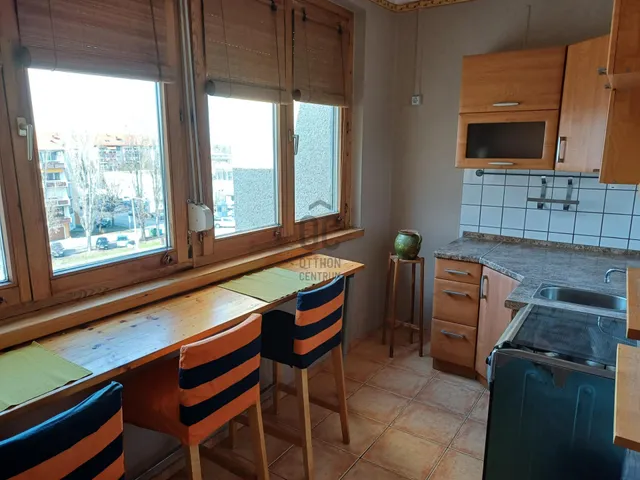 Eladó lakás Kecskemét, Széchenyiváros 55 nm