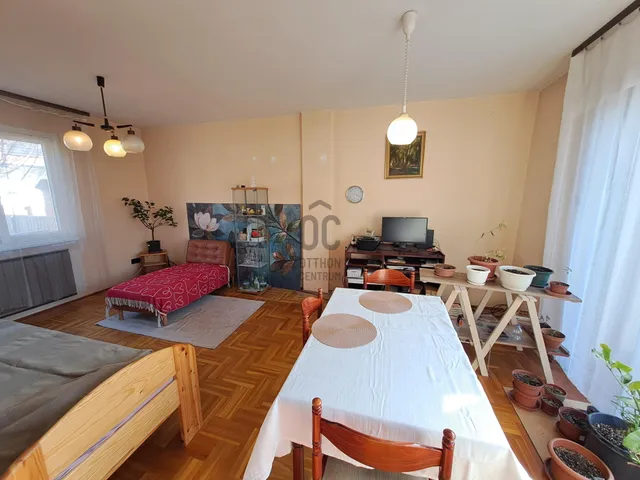 Eladó ház Kecskemét, Hollandfalu 120 nm