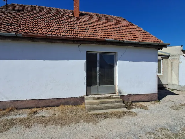 Eladó ház Kecskemét, Felsőszéktóitanyák 85 nm