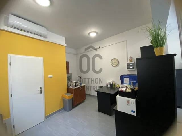 Eladó kereskedelmi és ipari ingatlan Kecskemét, Belváros