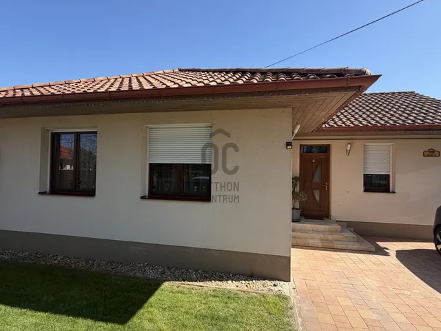 Eladó ház Kecskemét, Kadafalva 499 nm