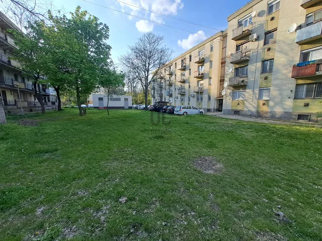 Eladó lakás Kecskemét, Árpádváros 46 nm
