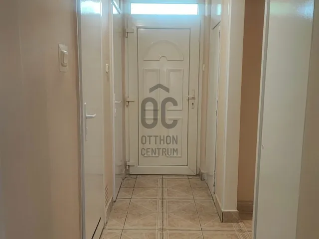 Eladó lakás Kecskemét, Árpádváros 46 nm