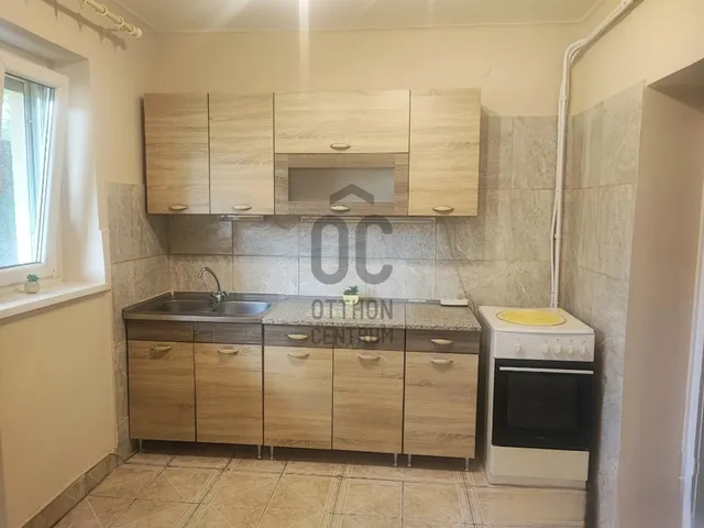 Eladó lakás Kecskemét, Árpádváros 46 nm