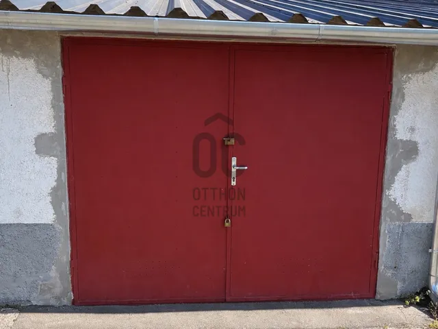 Eladó garázs Kecskemét, Széchenyiváros 18 nm