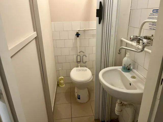 Kiadó kereskedelmi és ipari ingatlan Kecskemét, Széchenyiváros 42 nm