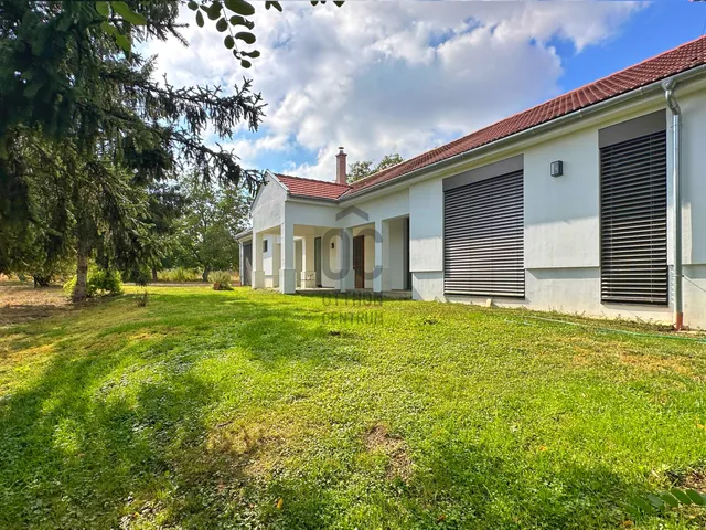 Eladó ház Tiszaalpár 144 nm