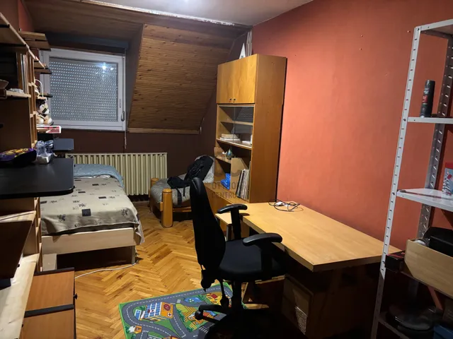 Eladó ház Kecskemét, Hunyadiváros 112 nm