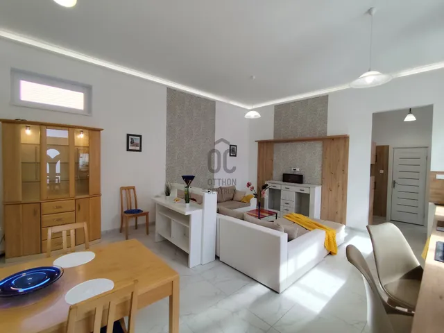 Kiadó lakás Kecskemét, Belváros 64 nm