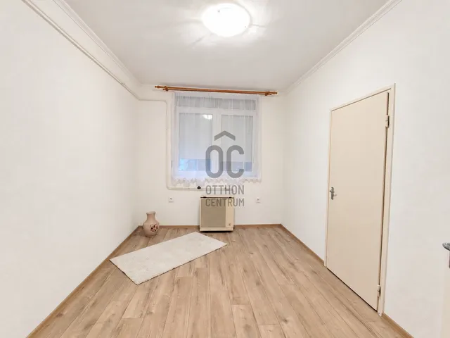 Eladó lakás Kecskemét, Műkertváros 56 nm