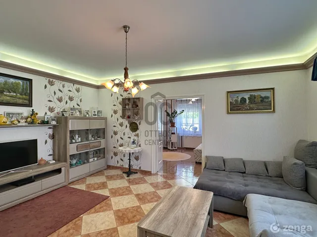 Eladó ház Kecskemét, Villanegyed 786 nm