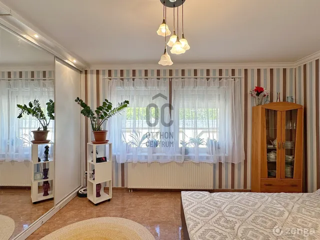 Eladó ház Kecskemét, Villanegyed 786 nm