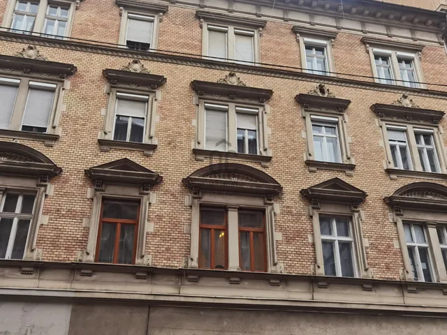 Eladó lakás Budapest VI. kerület 55 nm