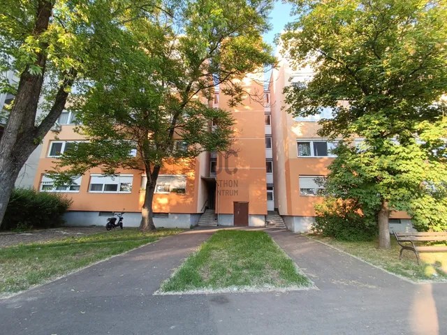 Eladó lakás Budapest X. kerület, Újhegy 29 nm