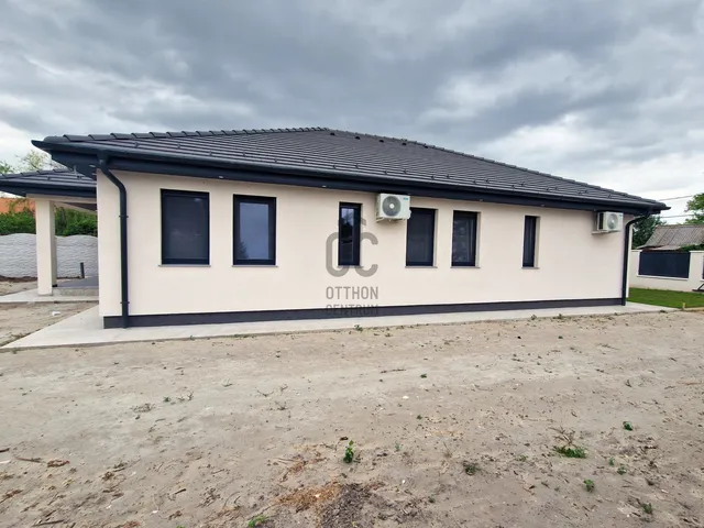 Eladó ház Sülysáp, Szőlősnyaraló 128 nm
