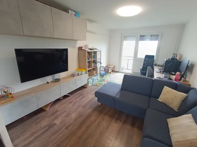 Eladó lakás Budapest XV. kerület, Újpalota 70 nm
