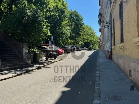 Eladó kereskedelmi és ipari ingatlan Budapest I. kerület 89 nm