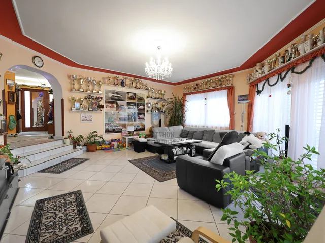 Eladó ház Budapest XIV. kerület, Rákosfalva 245 nm