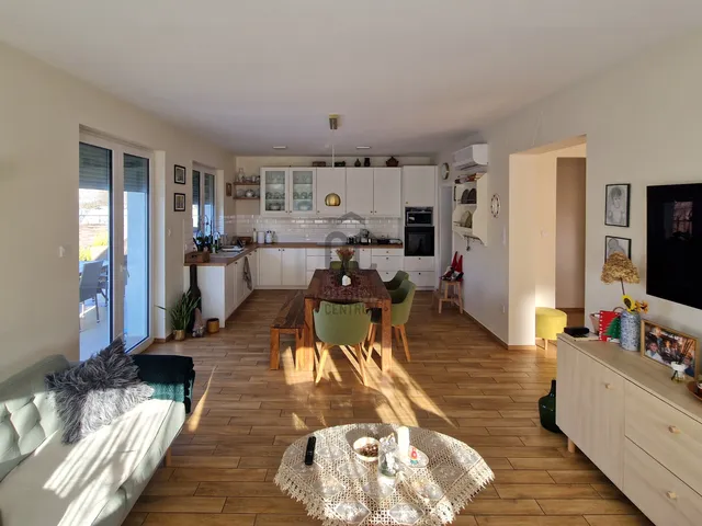 Eladó ház Üllő 123 nm