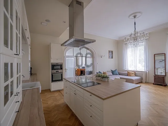 Eladó lakás Budapest XIV. kerület, Istvánmező 136 nm