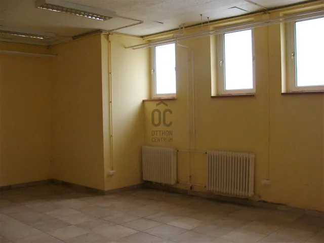 Kiadó kereskedelmi és ipari ingatlan Solymár 209 nm