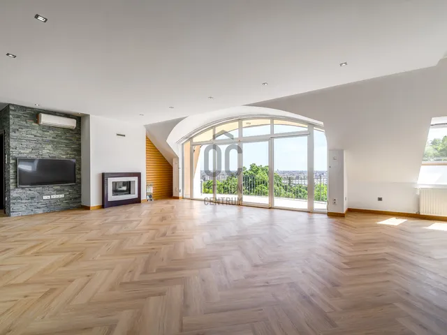Eladó lakás Budapest II. kerület, Szemlőhegy 182 nm