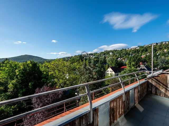 Eladó ház Budapest II. kerület, Máriaremete 180 nm