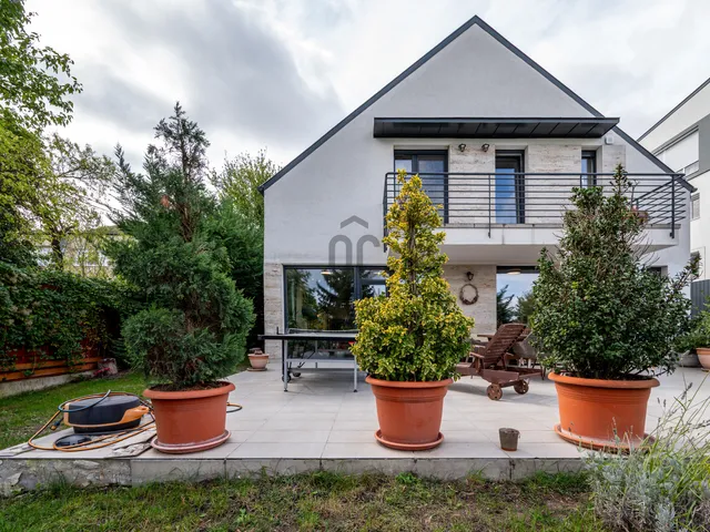 Eladó lakás Budapest III. kerület, Testvérhegy 146 nm