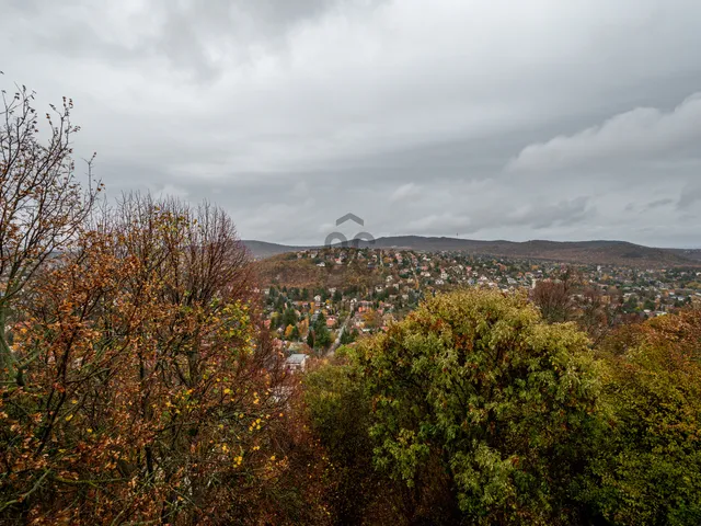 Eladó telek Budapest II. kerület, Máriaremete 2040 nm