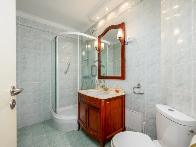 Eladó lakás Budapest II. kerület, Pálvölgy 210 nm