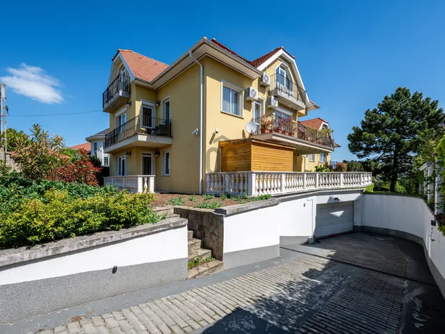 Eladó lakás Budapest XI. kerület, Hosszúrét 95 nm