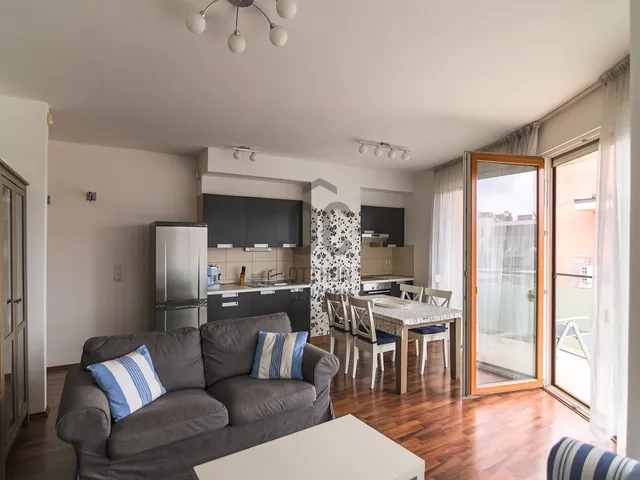Eladó lakás Budapest VIII. kerület, Corvin negyed 74 nm