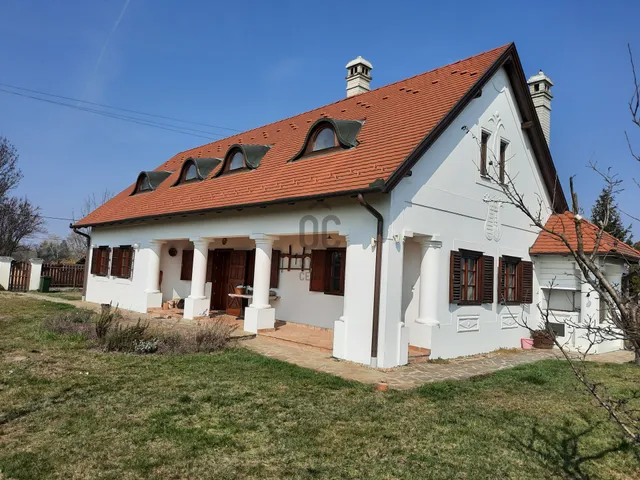 Eladó ház Kiskunlacháza 170 nm