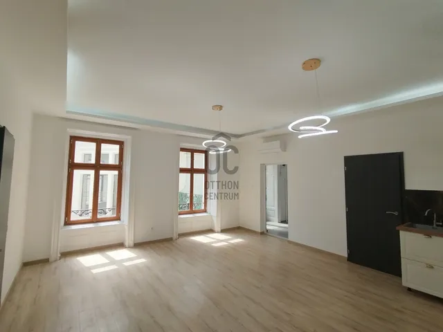 Eladó lakás Budapest V. kerület, Belváros, Apáczai Csere János utca 162 nm