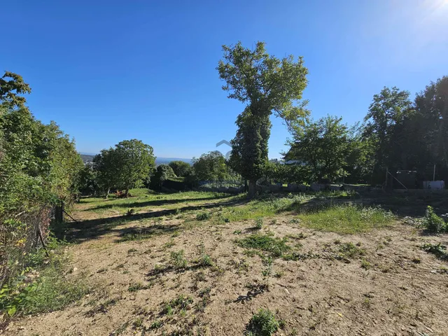 Eladó telek Budapest III. kerület, Testvérhegy 1650 nm