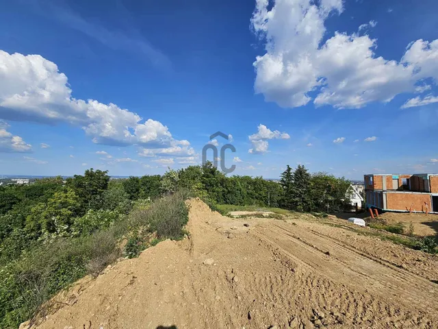 Eladó telek Budapest III. kerület, Táborhegy 1500 nm