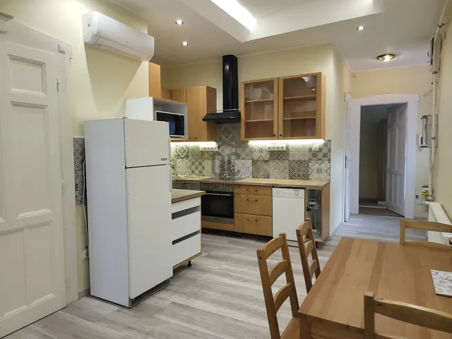 Eladó lakás Budapest VIII. kerület, Baross utca 84 nm