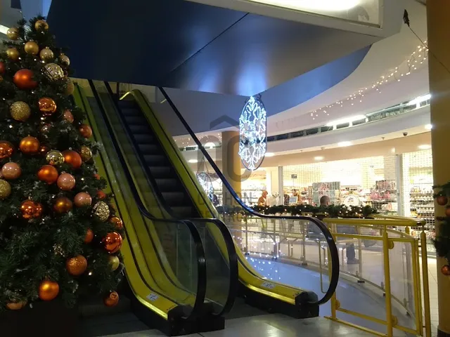Kiadó kereskedelmi és ipari ingatlan Budapest II. kerület, Rózsadomb