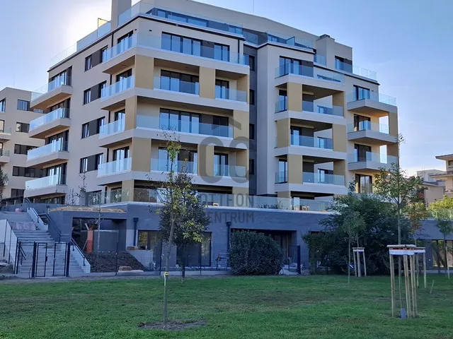 Eladó kereskedelmi és ipari ingatlan Budapest XIII. kerület, Angyalföld 1000 nm