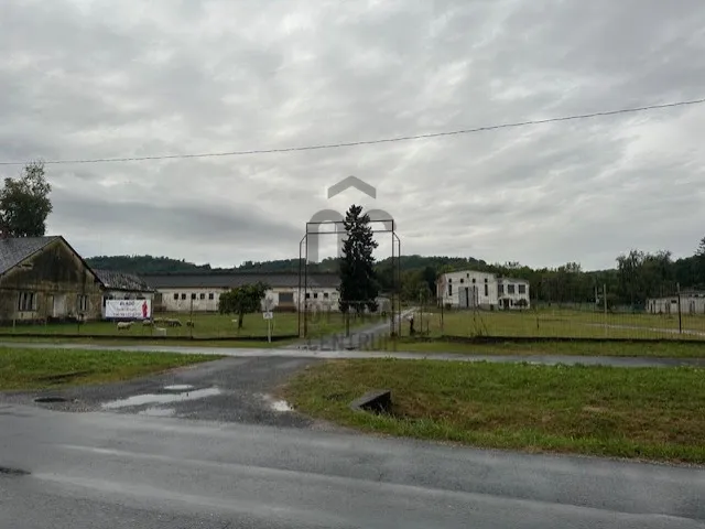 Eladó kereskedelmi és ipari ingatlan Lovászi 3897 nm
