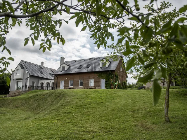 Eladó ház Lovasberény 366 nm