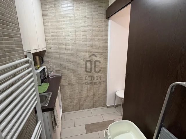 Eladó kereskedelmi és ipari ingatlan Budapest XIII. kerület, Újlipótváros 13 nm