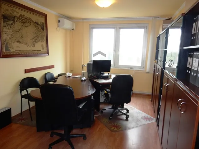 Kiadó kereskedelmi és ipari ingatlan Budapest XIII. kerület, Lőportárdűlő 61 nm