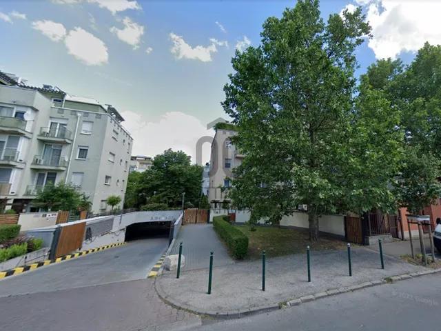 Eladó garázs Budapest XVIII. kerület, Miklóstelep 12 nm