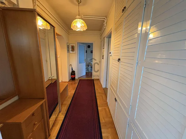 Eladó ház Budapest III. kerület, Testvérhegy 150 nm